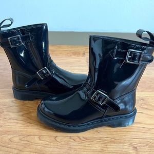 Dr. Martens VI - Black Patent Leather Mid-Calf Moto Boots 38/7.0